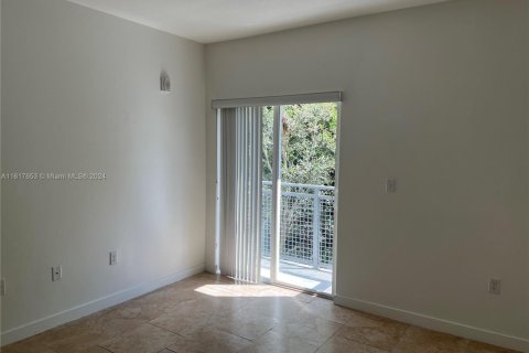 Apartamento en alquiler en Hialeah, Florida, 2 dormitorios, 74.51 m2 № 2054206 - foto 15