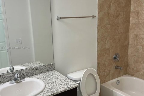 Apartamento en alquiler en Hialeah, Florida, 2 dormitorios, 74.51 m2 № 2054206 - foto 14