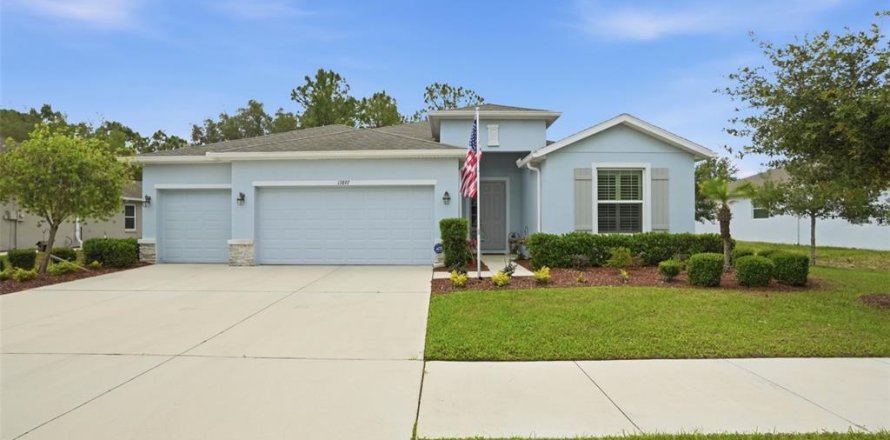 House in Spring Hill, Florida 4 bedrooms, 234.86 sq.m. № 2121603