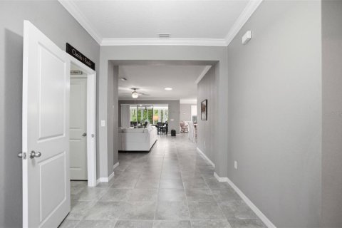 House in Spring Hill, Florida 4 bedrooms, 234.86 sq.m. № 2121603 - photo 5