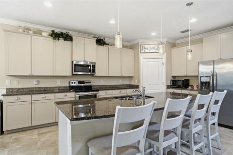 House in Spring Hill, Florida 4 bedrooms, 234.86 sq.m. № 2121603 - photo 25
