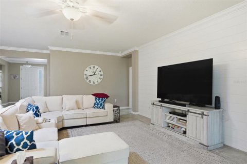 House in Spring Hill, Florida 4 bedrooms, 234.86 sq.m. № 2121603 - photo 7