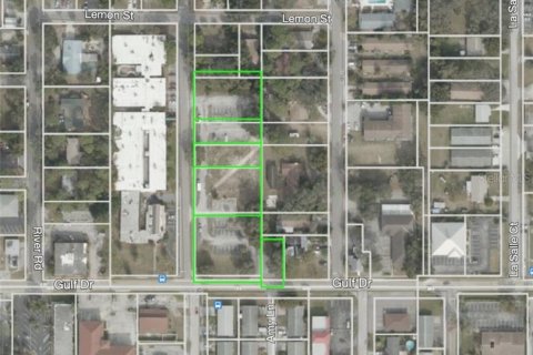 Land in New Port Richey, Florida № 1218122 - photo 1