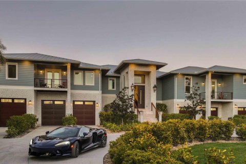 House in Longboat Key, Florida 6 bedrooms, 595.32 sq.m. № 2110979 - photo 8