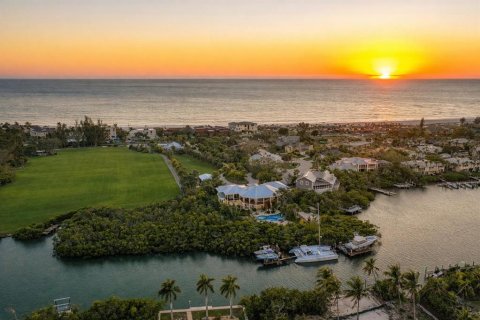 House in Longboat Key, Florida 6 bedrooms, 595.32 sq.m. № 2110979 - photo 4