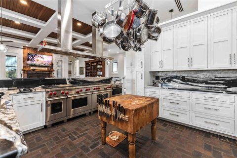 House in Longboat Key, Florida 6 bedrooms, 595.32 sq.m. № 2110979 - photo 21