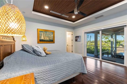 House in Longboat Key, Florida 6 bedrooms, 595.32 sq.m. № 2110979 - photo 28