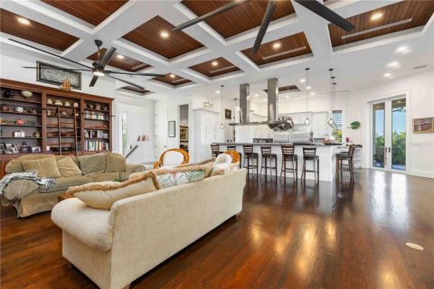 House in Longboat Key, Florida 6 bedrooms, 595.32 sq.m. № 2110979 - photo 13