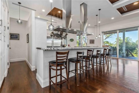 House in Longboat Key, Florida 6 bedrooms, 595.32 sq.m. № 2110979 - photo 18