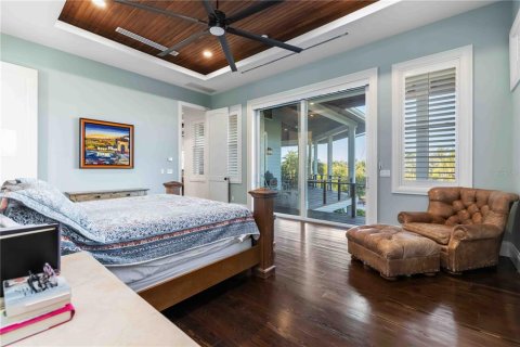 House in Longboat Key, Florida 6 bedrooms, 595.32 sq.m. № 2110979 - photo 24
