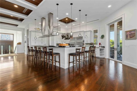 House in Longboat Key, Florida 6 bedrooms, 595.32 sq.m. № 2110979 - photo 19