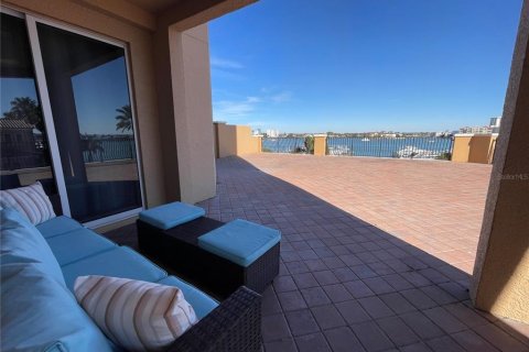 Condominio en alquiler en Clearwater, Florida, 3 dormitorios, 193.89 m2 № 2117922 - foto 28