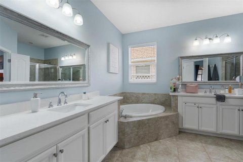 House in New Smyrna Beach, Florida 4 bedrooms, 224.82 sq.m. № 1662205 - photo 24
