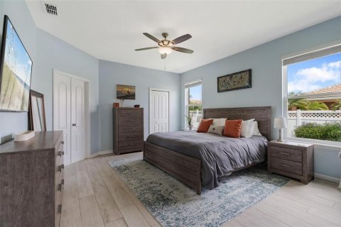 House in New Smyrna Beach, Florida 4 bedrooms, 224.82 sq.m. № 1662205 - photo 22