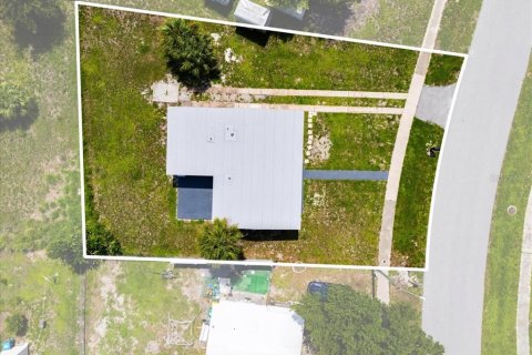House in Port Charlotte, Florida 3 bedrooms, 97.45 sq.m. № 1778059 - photo 25