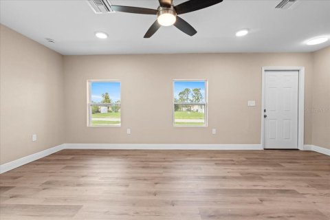 House in Port Charlotte, Florida 3 bedrooms, 97.45 sq.m. № 1778059 - photo 7