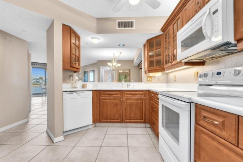 Copropriété à vendre à Tamarac, Floride: 2 chambres, 136.47 m2 № 2083263 - photo 11