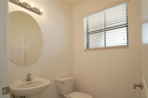 Casa en venta en Homestead, Florida, 3 dormitorios, 138.24 m2 № 1975624 - foto 7