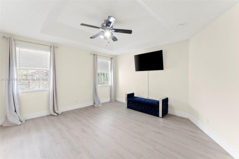 Townhouse in Coral Springs, Florida 3 bedrooms, 134.52 sq.m. № 1948033 - photo 9