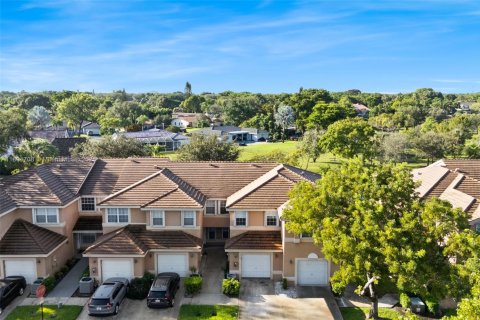 Townhouse in Coral Springs, Florida 3 bedrooms, 134.52 sq.m. № 1948033 - photo 18