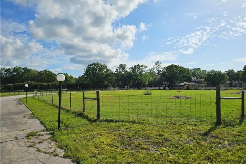 Villa ou maison à louer à Tarpon Springs, Floride: 2 chambres, 149.02 m2 № 1625402 - photo 8