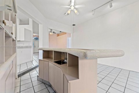 Casa en venta en Homestead, Florida, 4 dormitorios, 220.64 m2 № 1953968 - foto 9