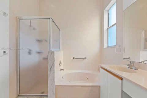 Casa en venta en Homestead, Florida, 4 dormitorios, 220.64 m2 № 1953968 - foto 19