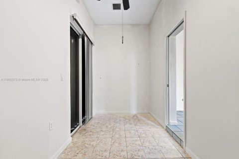 Casa en venta en Homestead, Florida, 4 dormitorios, 220.64 m2 № 1953968 - foto 21