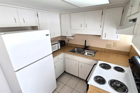 Купить кондоминиум в Холидэй, Флорида 6 комнат, 76.64м2, № 1813507 - фото 9