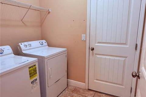 Casa en venta en Davenport, Florida, 6 dormitorios, 275.27 m2 № 2422819 - foto 18