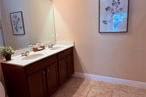 Casa en venta en Davenport, Florida, 6 dormitorios, 275.27 m2 № 2422819 - foto 15