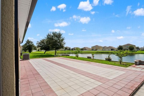 Villa ou maison à louer à Wesley Chapel, Floride: 4 chambres, 171.5 m2 № 2394341 - photo 7