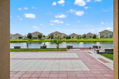Villa ou maison à louer à Wesley Chapel, Floride: 4 chambres, 171.5 m2 № 2394341 - photo 6