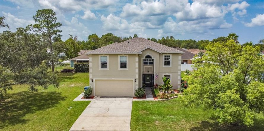 Villa ou maison à Spring Hill, Floride 4 chambres, 262.63 m2 № 2203715