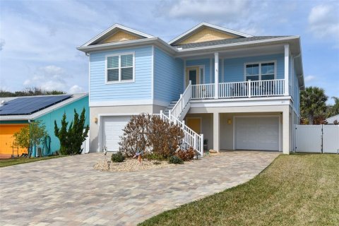 House in Flagler Beach, Florida 3 bedrooms, 176.79 sq.m. № 2213662 - photo 3