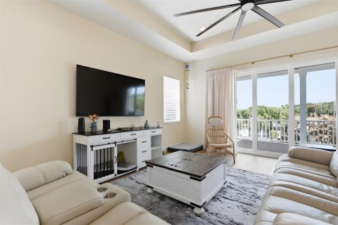 House in Flagler Beach, Florida 3 bedrooms, 176.79 sq.m. № 2213662 - photo 15