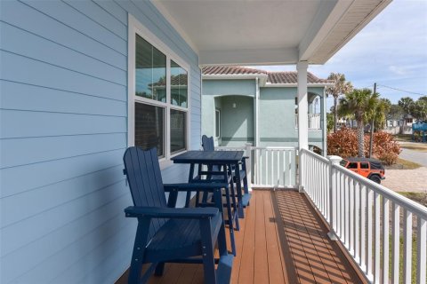House in Flagler Beach, Florida 3 bedrooms, 176.79 sq.m. № 2213662 - photo 8