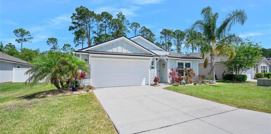 House in Saint Augustine, Florida 4 bedrooms, 172.43 sq.m. № 2277544