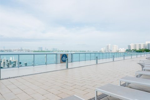 Condo in Miami Beach, Florida, 1 bedroom № 2152974 - photo 17