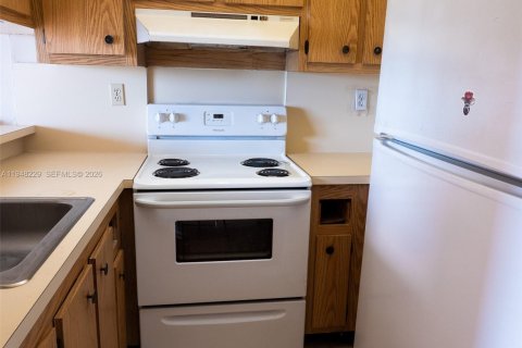 Condo in Miami Beach, Florida, 1 bedroom № 2152974 - photo 8