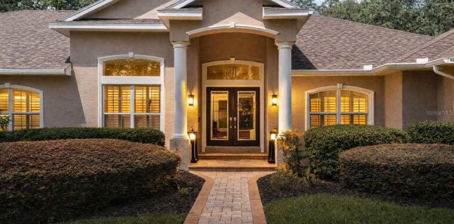 Casa en Hernando, Florida 6 dormitorios, 350.06 m2 № 2239059