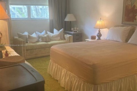 Condo in Tamarac, Florida, 2 bedrooms  № 1868752 - photo 8