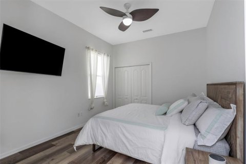 House in Valrico, Florida 4 bedrooms, 243.22 sq.m. № 1376640 - photo 28