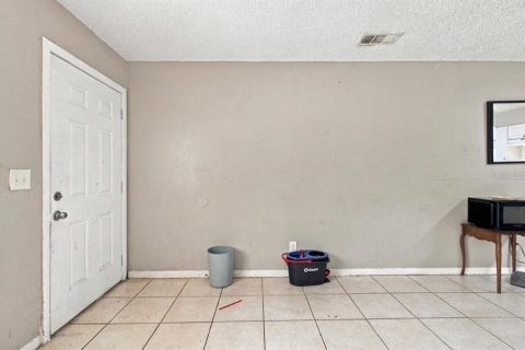 Commercial property in Tampa, Florida 6 bedrooms, 159.33 sq.m. № 2383868 - photo 4