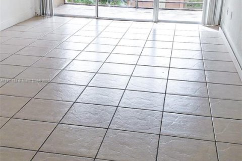 Copropriété à vendre à Sunrise, Floride: 2 chambres, 87.7 m2 № 1934217 - photo 14