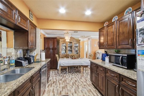Купить виллу или дом в Санрайз, Флорида 3 спальни, 96.62м2, № 2412510 - фото 7