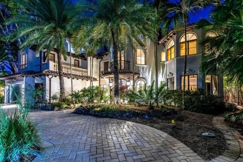 Villa ou maison à Fort Lauderdale, Floride 7 chambres, 639.45 m2 № 2439286