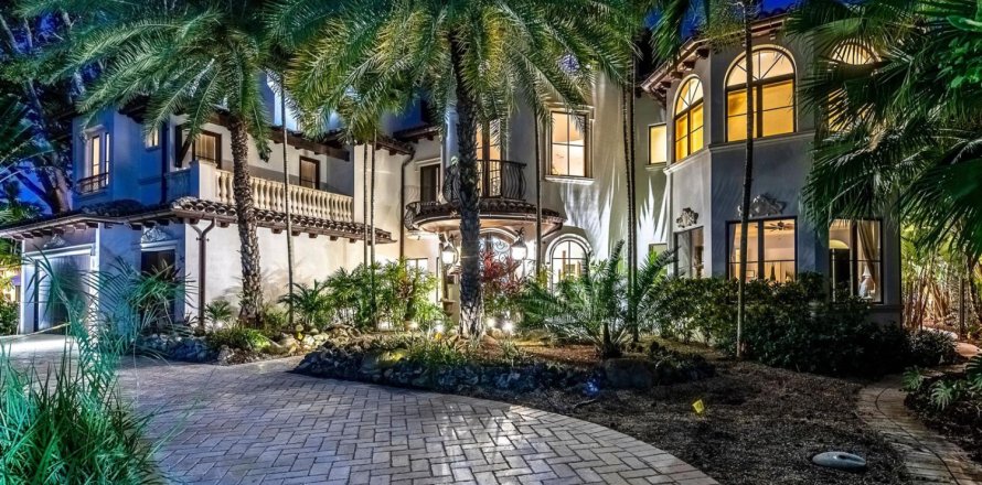 Villa ou maison à Fort Lauderdale, Floride 7 chambres, 639.45 m2 № 2439286