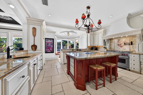 Villa ou maison à vendre à Fort Lauderdale, Floride: 7 chambres, 639.45 m2 № 2439286 - photo 10