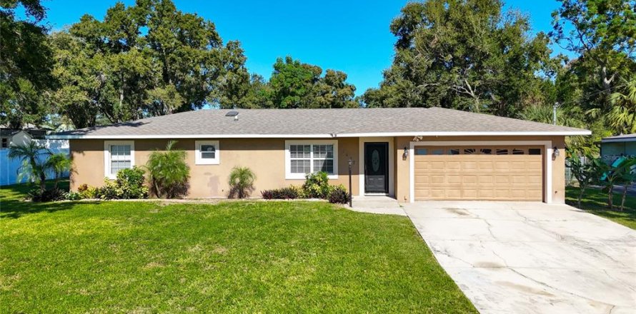 Villa ou maison à Winter Haven, Floride 3 chambres, 157.19 m2 № 2430845